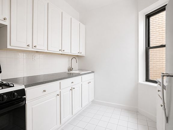 4th image of 575 3rd St APT 6F