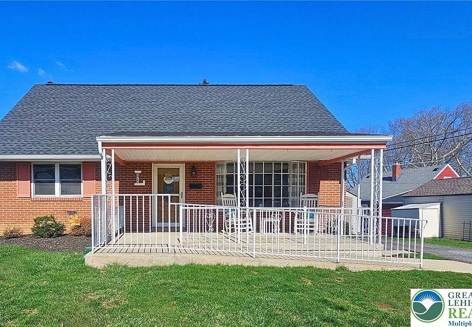 1st image of 875 Poplar Rd
