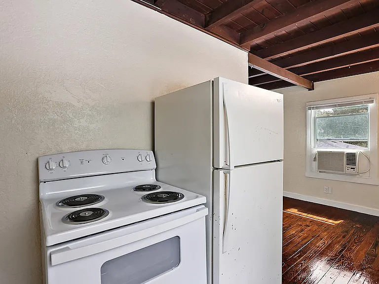 207 Fern Dr #3 — Photo 6