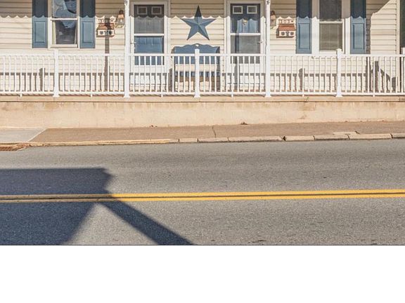 5th image of 301 S Baltimore St #1