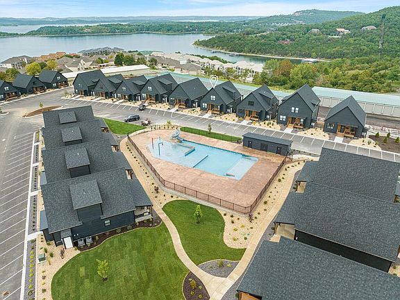 5th image of 250 Poolside Pass #6