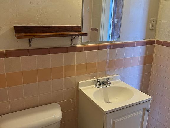 5th image of 2110 S Broadway #4