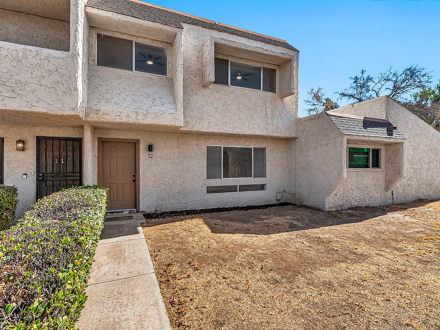 2155 W Farmdale Ave — Photo 3