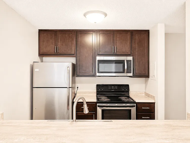 Lexington Hills Apartments — Photo 105