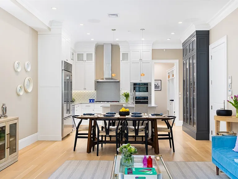 131 Saint Botolph St #A — Photo 4