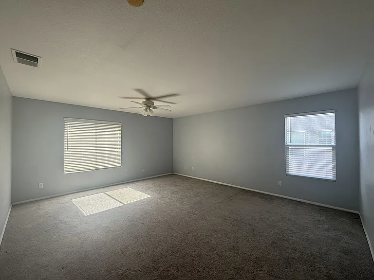 45719 Caledonia Ct — Photo 11