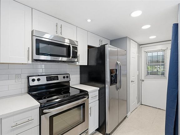 5th image of 6902 El Centro Ct