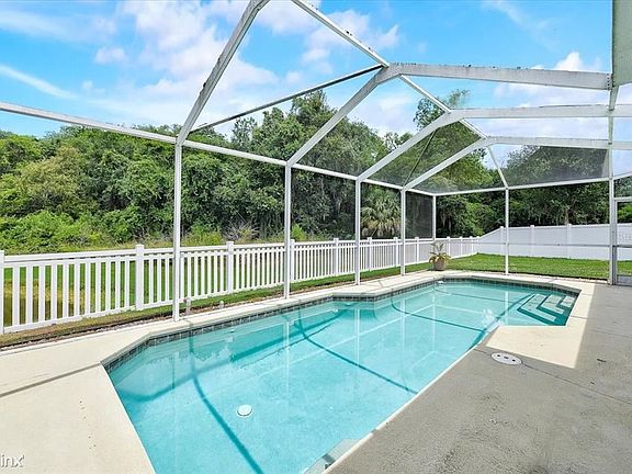 3rd image of 34510 Cliffcreek Ct