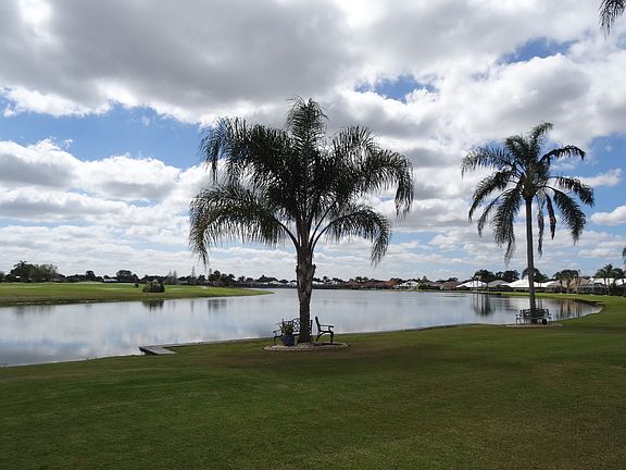 Waterfront and Golf Vies