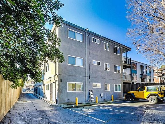 4th image of 818 E 20th St APT B