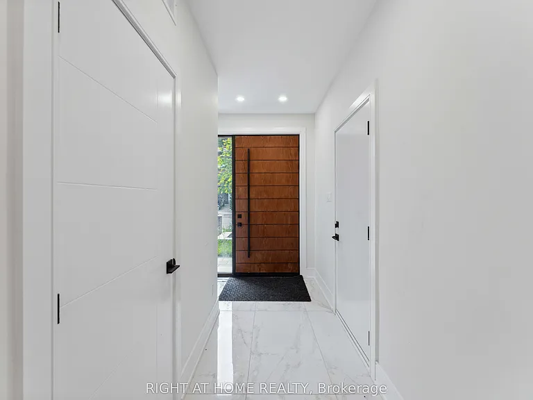 187 Carleton Ave — Photo 4