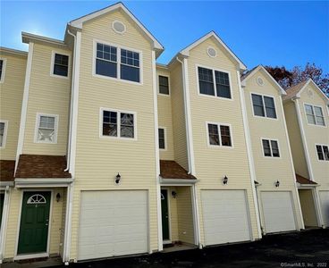 527 West Thames Street #6, Norwich, CT, 06360
