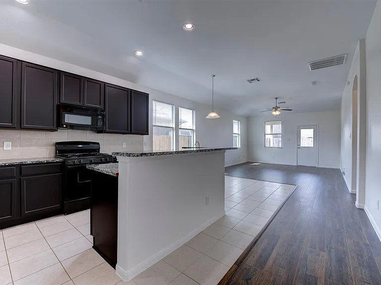 12822 Pine Meadows St — Photo 5