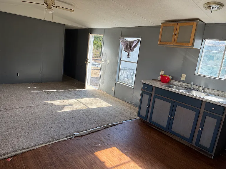 601 McKenzie Dr #9 — Photo 4