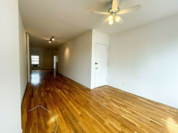 4th image of 180 Driggs Ave #4LL