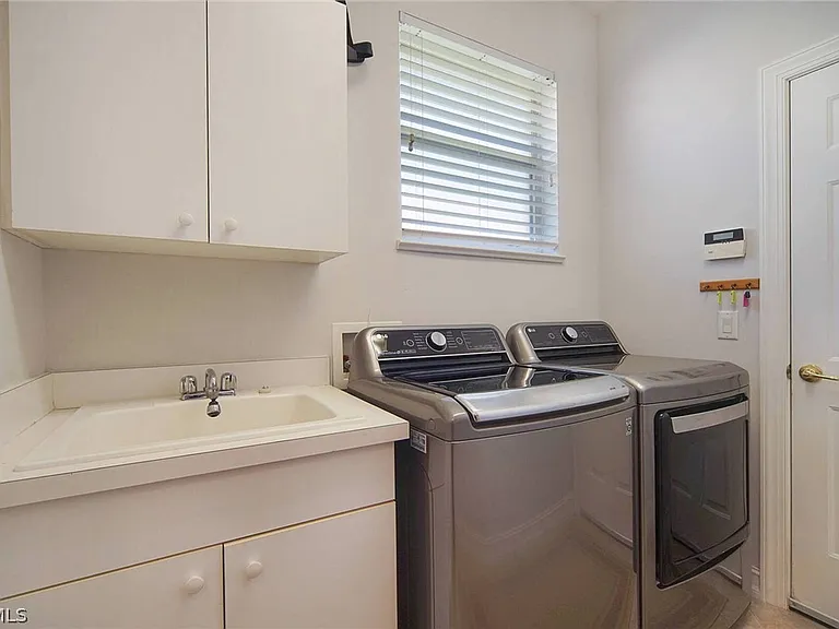 10514 Bella Vista Dr — Photo 20