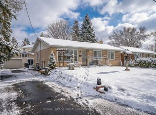 10 Devere Gdns, Quinte West, ON K8V 3M3