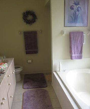 5th image of 985 SE Proctor Ln