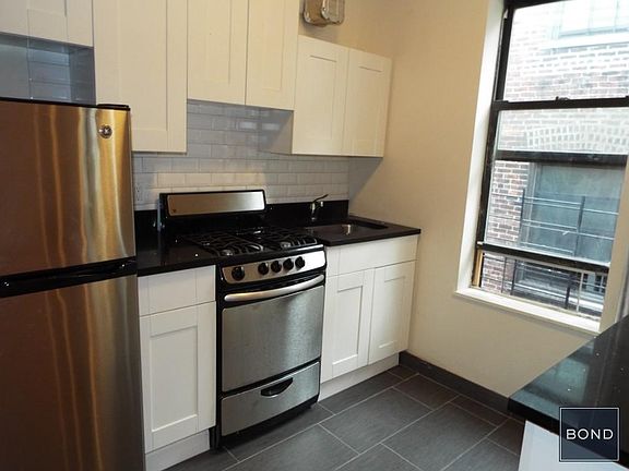 3rd image of 579 W 177th St APT 31