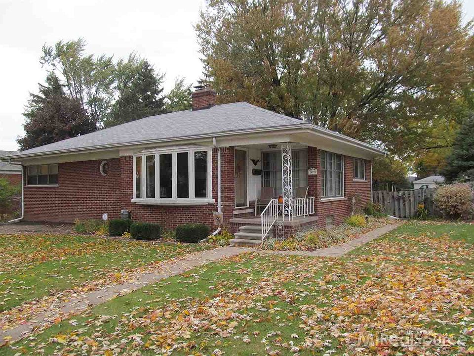 1st image of 19719 Maxine St
