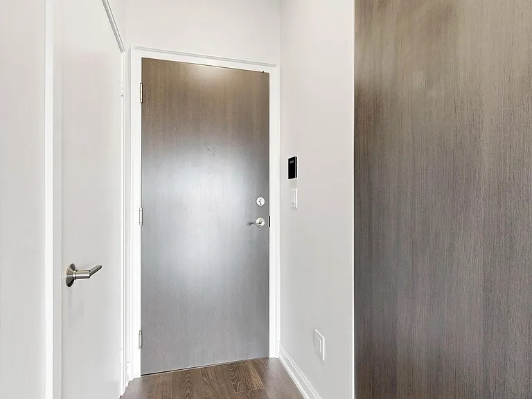 11 Bogert Ave #1106 — Photo 35