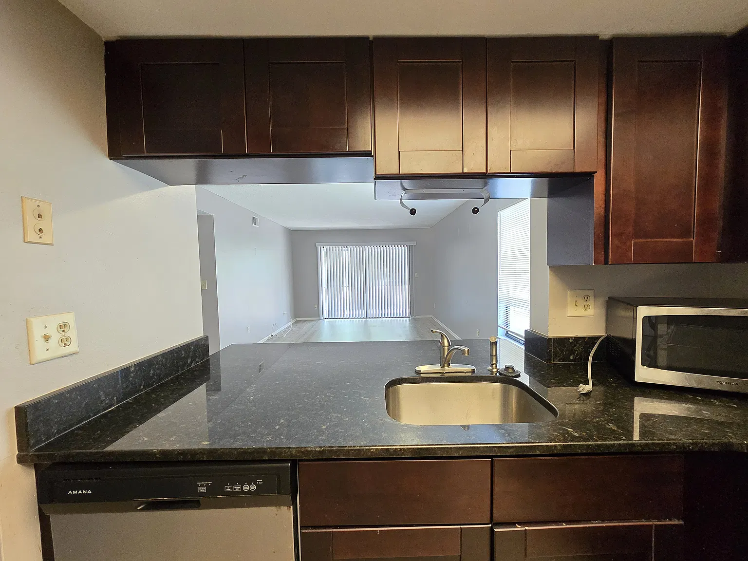 2 bed, 1217 sqft, $1,475 — Photo 4