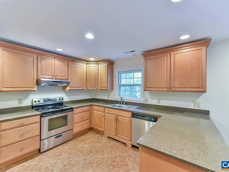 1012 Wildmere Pl — Photo 8