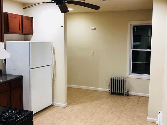 5th image of 19 N 18th St Fl 1