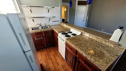 1 bed, $1,095 — Photo 2
