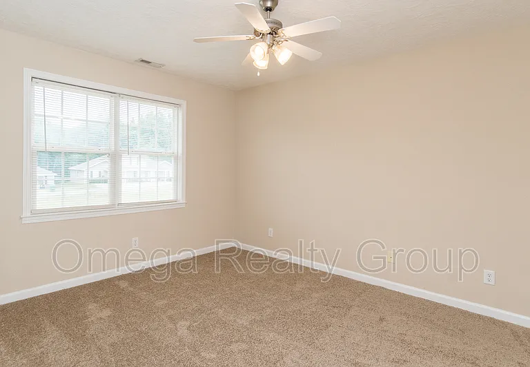 67 Jacob Ln — Photo 31