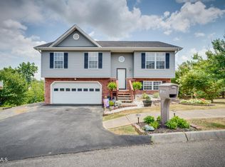 1022 Meadow Creek Ln, Jonesborough, TN 37659