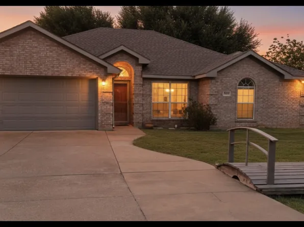 3018 Stroll Dr, Granbury, TX 76049