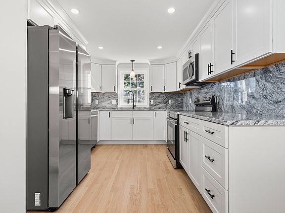 4th image of 90 Battle Street