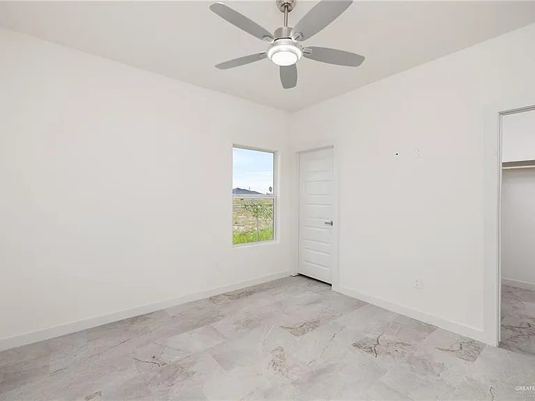 321 Merida Dr — Photo 5