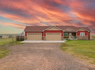 1433 Scenic Ridge Dr, Cheyenne, WY 82009