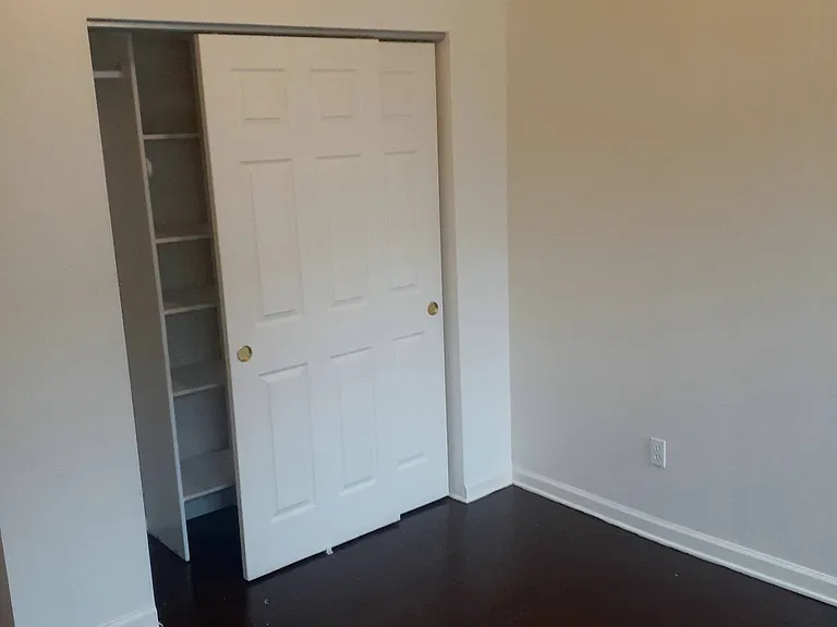 4855 Northland Ave #1 — Photo 2