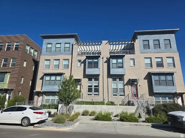 5084 W Duckhorn Dr, South Jordan, UT 84009