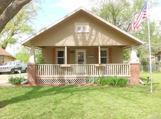 886 Custer St, Salina, KS 67401