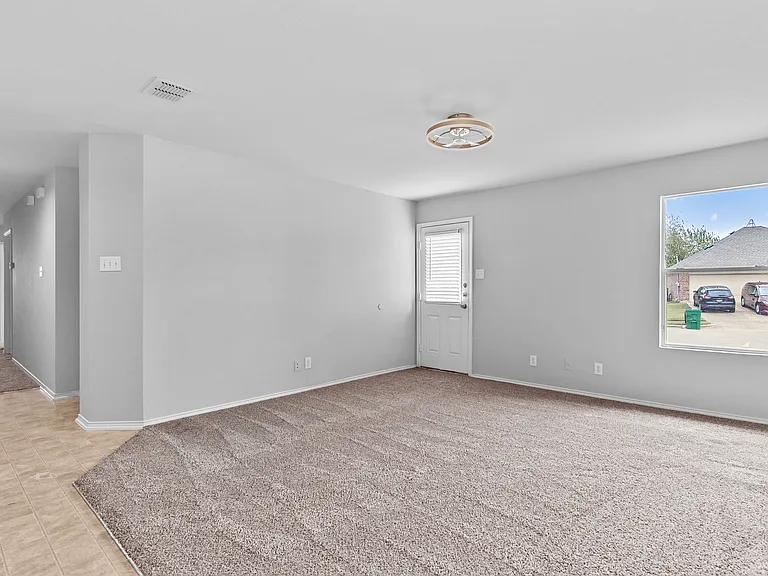 500 Canvas Ct — Photo 3