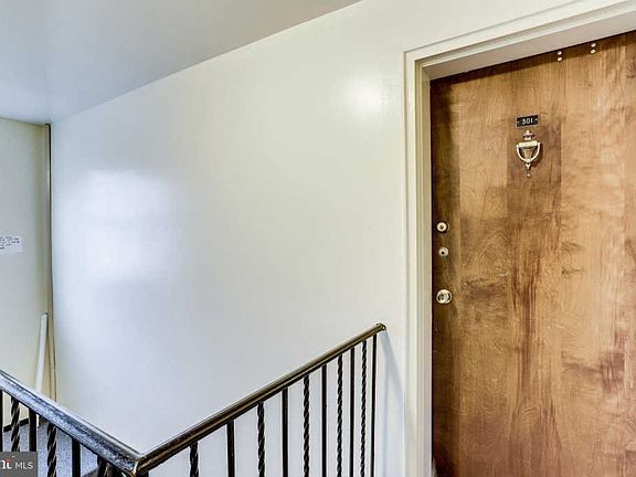 4th image of 3925 Pennsylvania Ave SE APT 301