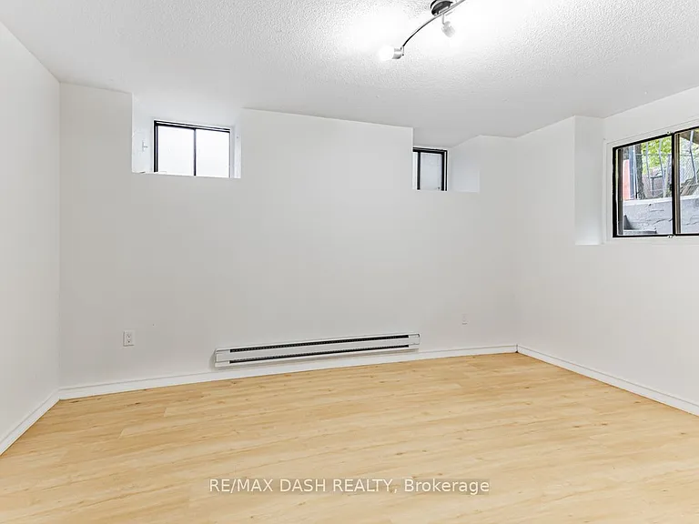 663 Huron St #B2 — Photo 16
