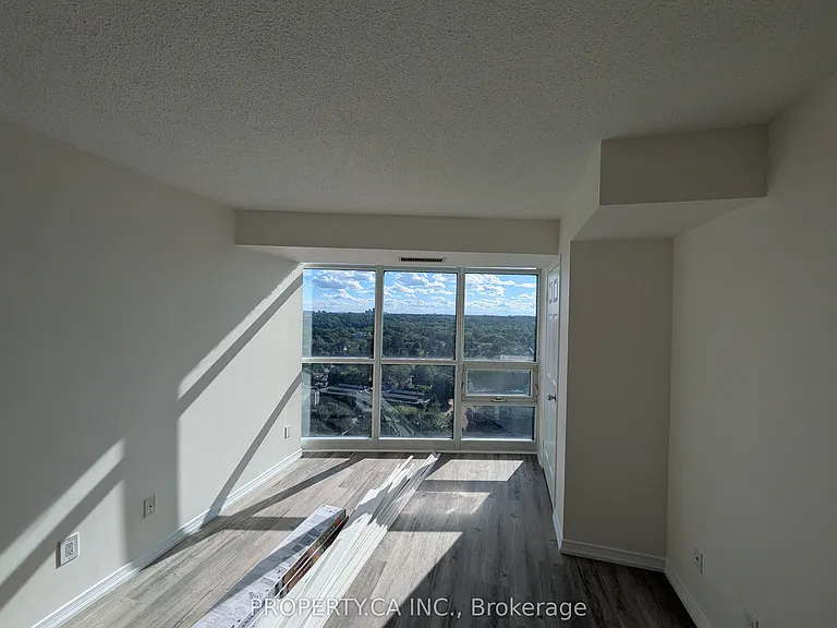 30 Harrison Garden Blvd #1906 — Photo 19
