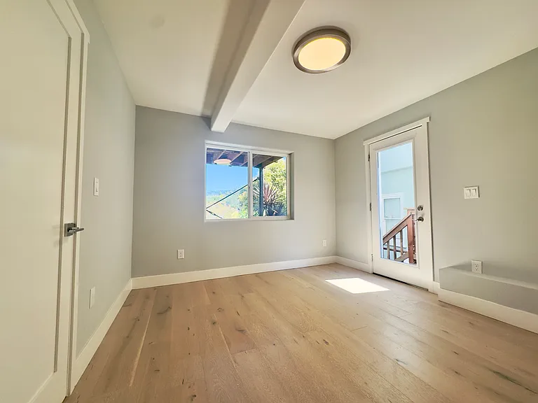 914 Everett Ave — Photo 64