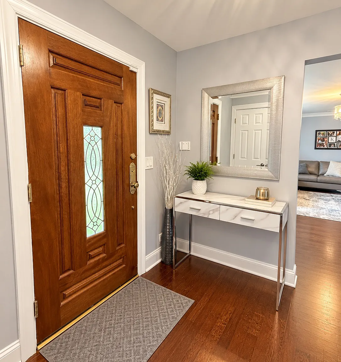 4 bed, 2.5 bath, $6,800 — Photo 2