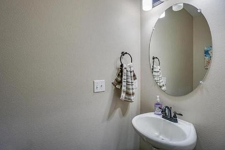 1st image of 3751 Curtis Pl W