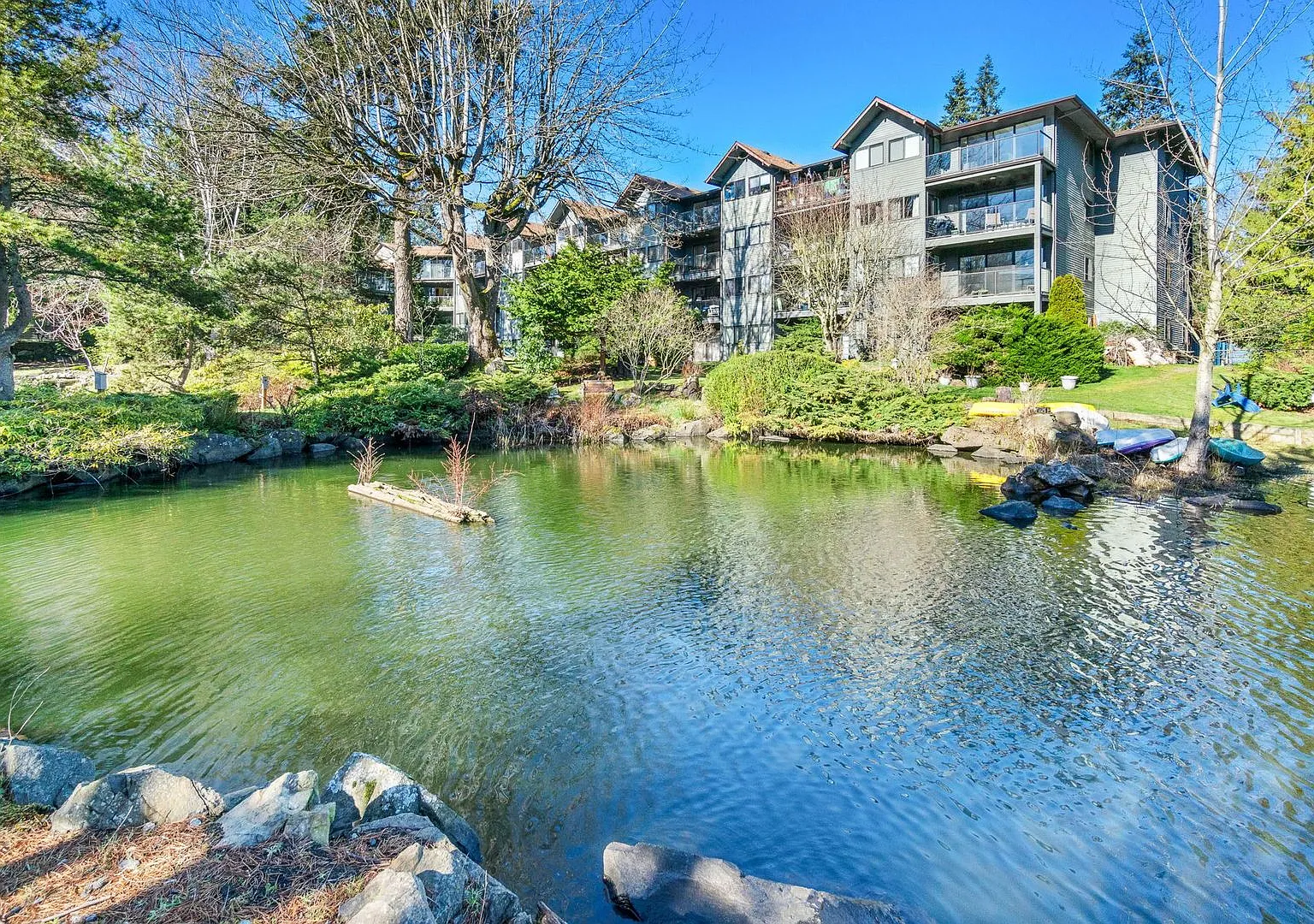 1Bd/1Ba Shoreline Condo — Photo 2