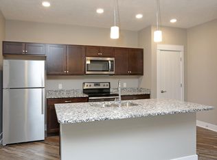 7500 S 15th St APT 220, Lincoln, NE 68512