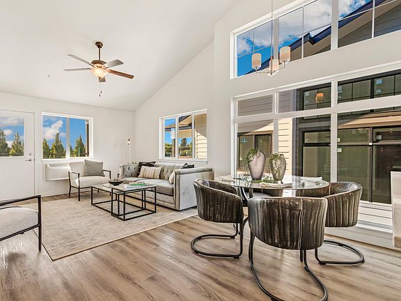 5th image of 312 E Railroad Ave #104