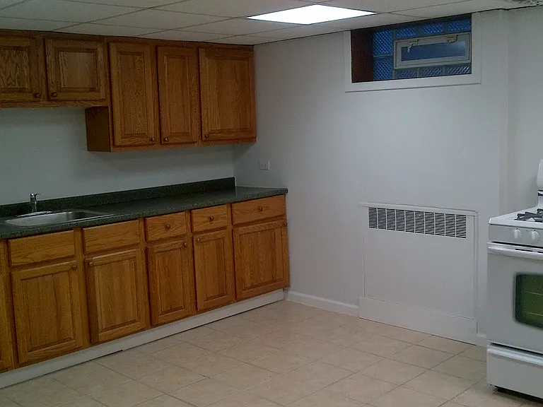 6823 W Devon Ave — Photo 12