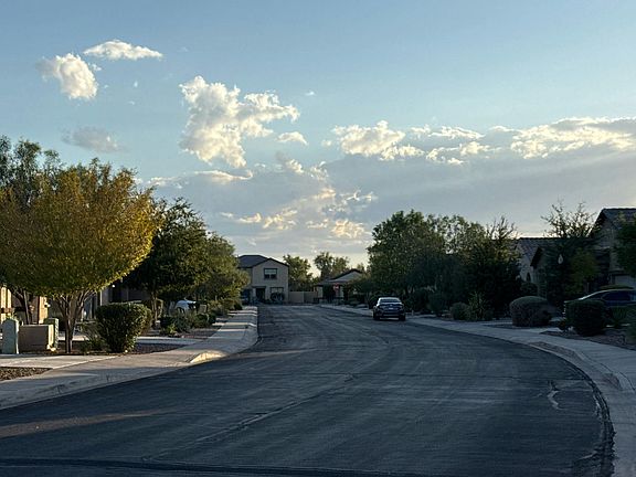 4th image of 36976 W Capri Ave